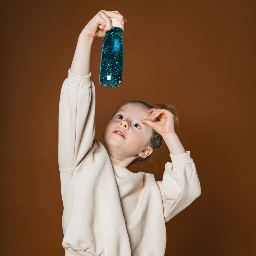 Bouteille sensorielle flottante turquoise – Image 3